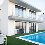 Premier Palaca Ground Floor, Walk To Reserve, Riberira D'iilas, Town Of Ribamar Appartement