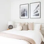 Premier Palaca Ground Floor, Walk To Reserve, Riberira D'iilas, Town Of Ribamar Appartement *