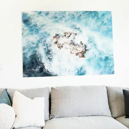 Premier Palaca - Ground Floor Only, Walk To Reserve & Town