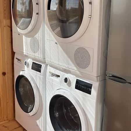 Premier Palaca - Ground Floor Only, Walk To Reserve & Town * Santo Isidoro