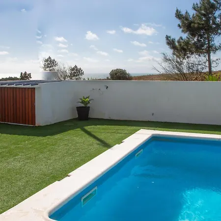 Premier Palaca Ground Floor, Walk To Reserve, Riberira D'iilas, Town Of Ribamar Apartment *
