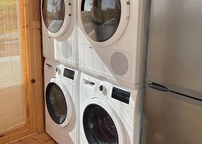 Premier Palaca - Ground Floor Only, Walk To Reserve & Town * Santo Isidoro