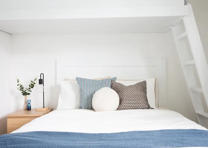 Premier Palaca - Ground Floor Only, Walk To Reserve & Town بيت للعطل Santo Isidoro