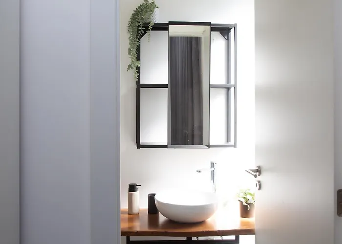 بيت للعطل Premier Palaca - Ground Floor Only, Walk To Reserve & Town Santo Isidoro