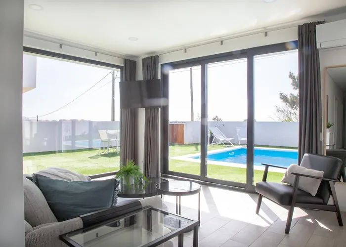 Premier Palaca Ground Floor, Walk To Reserve, Riberira D'iilas, Town Of Ribamar * Santo Isidoro