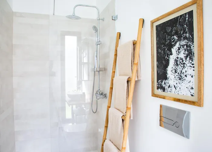 بيت للعطل Premier Palaca - Ground Floor Only, Walk To Reserve & Town Santo Isidoro