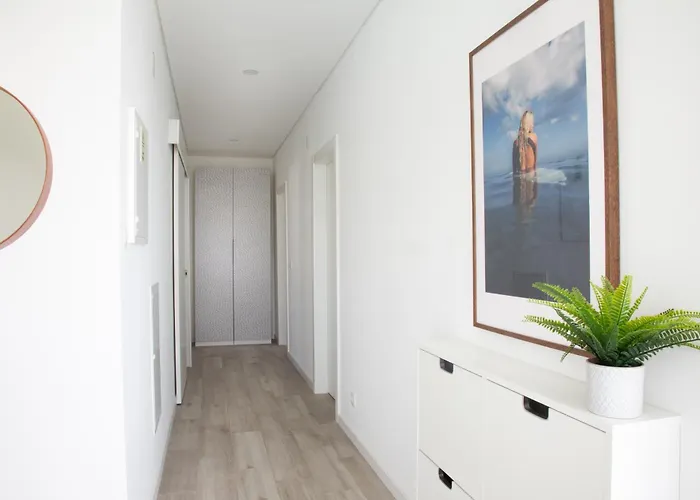 Premier Palaca - Ground Floor Only, Walk To Reserve & Town بيت للعطل